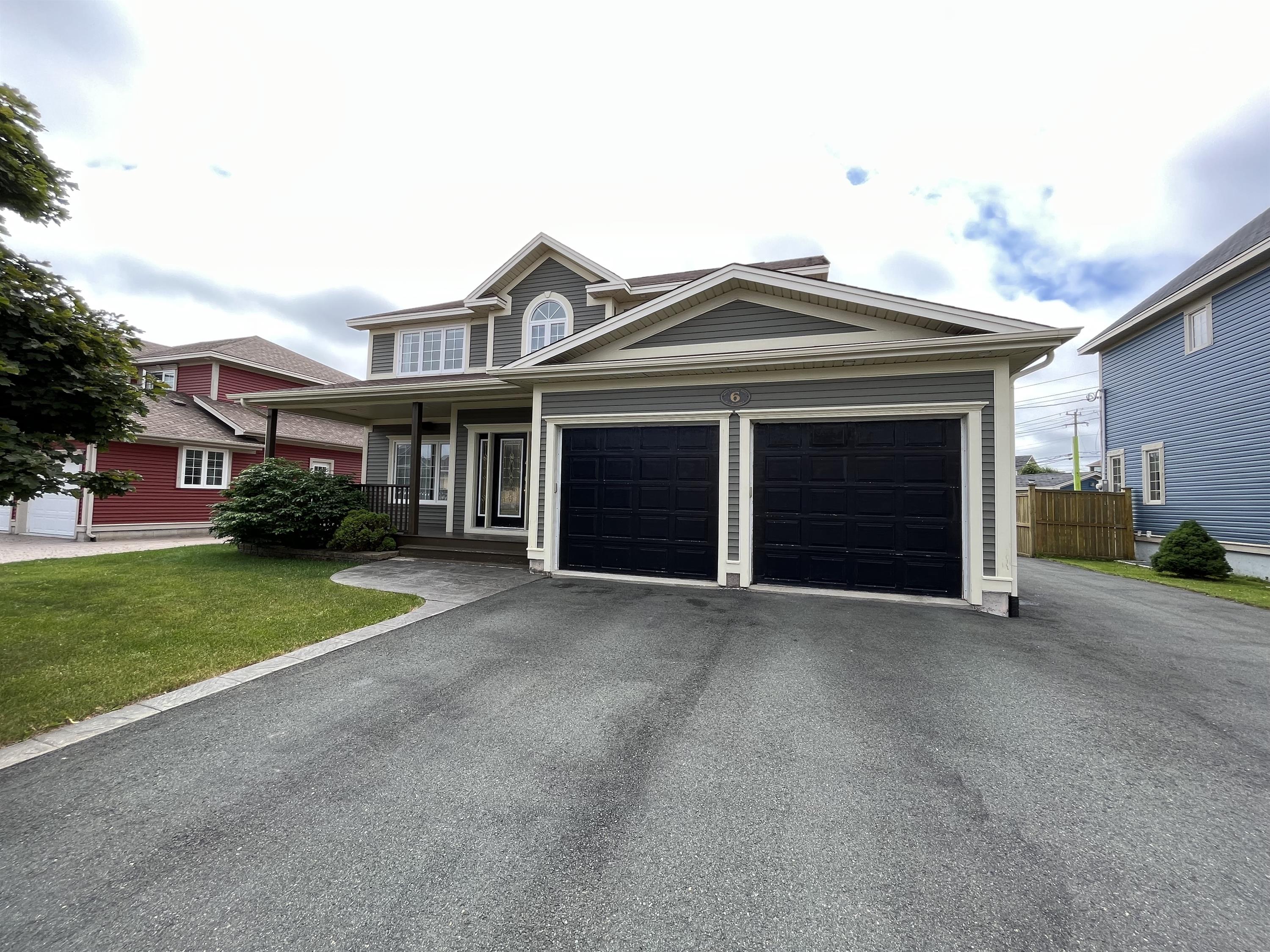 6 Blue Puttee Drive